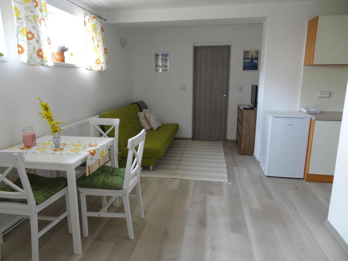 Apartman Karovi เดชท์เน ออร์ลิซกี โฮราค ภายนอก รูปภาพ