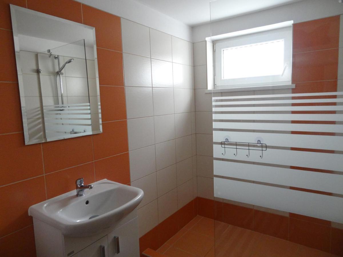 Apartman Karovi เดชท์เน ออร์ลิซกี โฮราค ภายนอก รูปภาพ