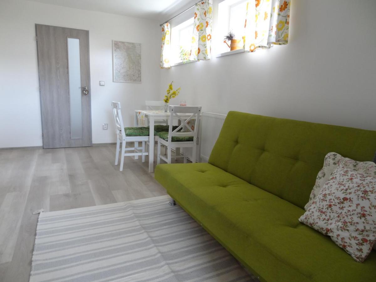 Apartman Karovi เดชท์เน ออร์ลิซกี โฮราค ภายนอก รูปภาพ