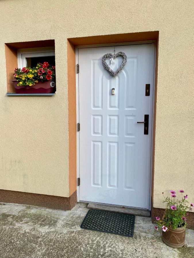 Apartman Karovi เดชท์เน ออร์ลิซกี โฮราค ภายนอก รูปภาพ